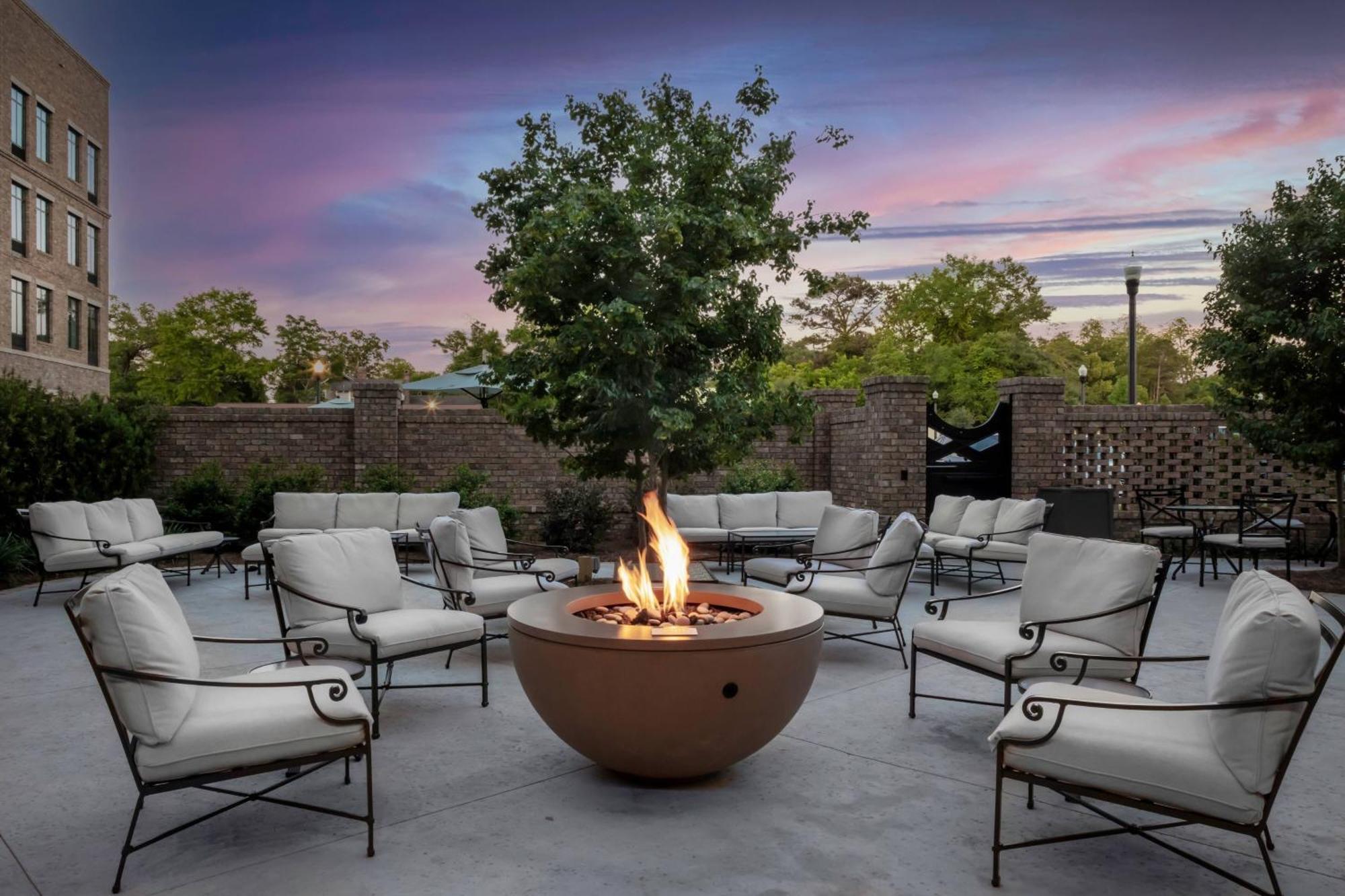Courtyard By Marriott Thomasville Downtown Exterior foto